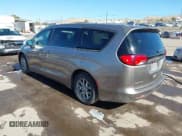 ✅ 2017 Chrysler Pacifica Touring • VIN: 2C4RC1DG7HR623290 • Lot: 43634444. Listed on IAAI with 175,817 mi. Free auction sales archive from the USA and detailed vehicle history report at DreamBid. Image 3.