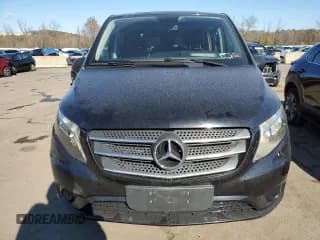 ✅ 2018 Mercedes-Benz Metris Passenger • VIN: WD4PG2EE9J3407038 • Lot: 74134143. Wystawiony na Copart z przebiegiem 18 284 mil. Bezpłatny archiwum sprzedaży aukcyjnych z USA i szczegółowy raport historii pojazdu na DreamBid. Zdjęcie 5.