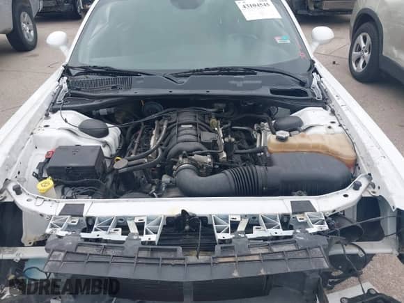 2018 Dodge Challenger R/T z VIN 2C3CDZBT0JH300572, wystawiony jako IAAI lot #43104545 z przebiegiem 83 644 mil mil oraz . Historia ofert i sprzedaży dostępna na DreamBid. Obrazek 10.