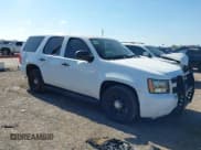 ✅ 2013 Chevrolet Tahoe Commercial • VIN: 1GNLC2E07DR239921 • Lot: 43121086. Wystawiony na IAAI z przebiegiem 116 427 mil. Bezpłatny archiwum sprzedaży aukcyjnych z USA i szczegółowy raport historii pojazdu na DreamBid. Zdjęcie 1.