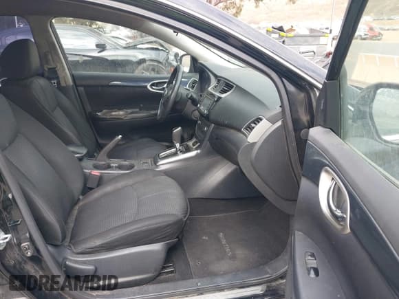 ✅ 2017 Nissan Sentra SV • VIN: 3N1AB7AP1HY260625 • Lot: 43442520. Wystawiony na IAAI z przebiegiem 258 429 mil. Bezpłatny archiwum sprzedaży aukcyjnych z USA i szczegółowy raport historii pojazdu na DreamBid. Zdjęcie 5.