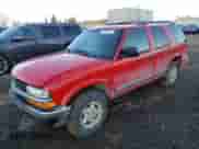 2000 Chevrolet Blazer LT z VIN 1GNDT13W9Y2332220, wystawiony jako Copart lot #76414824 z przebiegiem Nie podano mil oraz Czysty tytuł • Clean title. Historia ofert i sprzedaży dostępna na DreamBid. Obrazek 1.