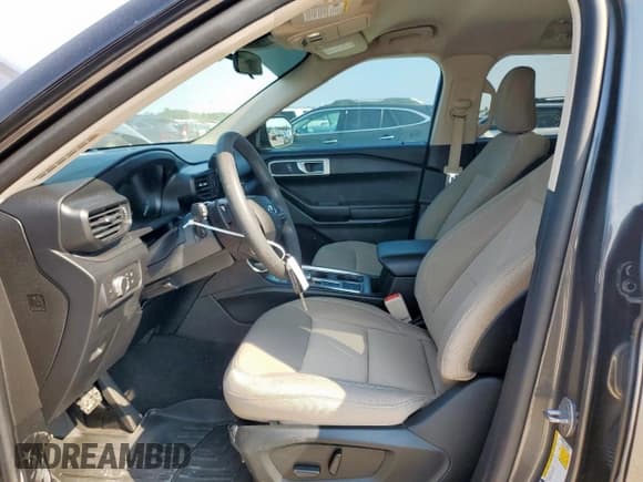 ✅ 2020 Ford Explorer • VIN: 1FMSK7BH9LGB82013 • Lot: 80888245. Wystawiony na Copart z przebiegiem 37 467 mil. Bezpłatny archiwum sprzedaży aukcyjnych z USA i szczegółowy raport historii pojazdu na DreamBid. Zdjęcie 7.