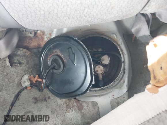 ✅ 2004 Toyota Corolla LE • VIN: JTDBR32E042043904 • Lot: 43665093. Listed on IAAI with 206,538 mi. Free auction sales archive from the USA and detailed vehicle history report at DreamBid. Image 12.