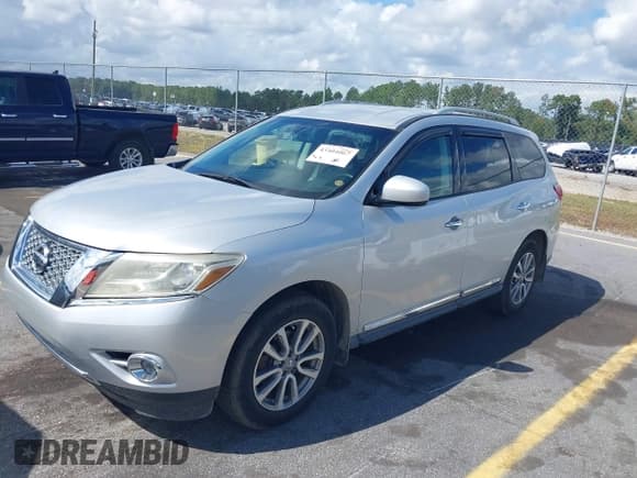 ✅ 2013 Nissan Pathfinder SL • VIN: 5N1AR2MM5DC644211 • Lot: 43404067. Listed on IAAI with 136,895 mi. Free auction sales archive from the USA and detailed vehicle history report at DreamBid. Image 2.