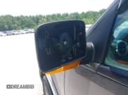 ✅ 2005 Ford Expedition Eddie Bauer • VIN: 1FMFU175X5LB12957 • Lot: 42864553. Wystawiony na IAAI z przebiegiem 226 109 mil. Bezpłatny archiwum sprzedaży aukcyjnych z USA i szczegółowy raport historii pojazdu na DreamBid. Zdjęcie 6.