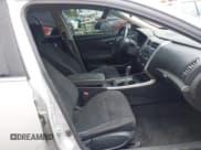 ✅ 2015 Nissan Altima SV • VIN: 1N4AL3AP3FC191211 • Лот: 42721524. Опубликован ранее на IAAI с пробегом 157 726 миль. Бесплатный доступ к архиву аукционных продаж из США и подробный отчёт об истории автомобиля на DreamBid. Изображение 5.