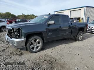 ✅ 2018 Chevrolet Silverado 1500 LT • VIN: 1GCRCREH8JZ261147 • Лот: 84206045. Опубликован ранее на Copart с пробегом 112 711 миль. Бесплатный доступ к архиву аукционных продаж из США и подробный отчёт об истории автомобиля на DreamBid. Изображение 1.