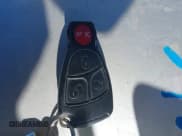 ✅ 1998 Mercedes-Benz E 320 • VIN: WDBJF65F4WA699931 • Lot: 43653446. Wystawiony na IAAI z przebiegiem 126 403 mil. Bezpłatny archiwum sprzedaży aukcyjnych z USA i szczegółowy raport historii pojazdu na DreamBid. Zdjęcie 11.