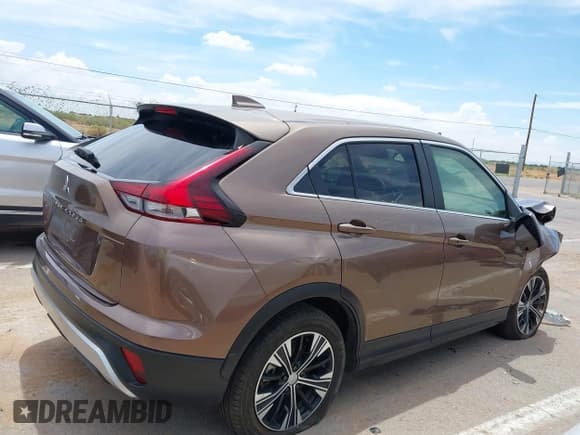 ✅ 2022 Mitsubishi Eclipse Cross SE • VIN: JA4ASWAA5NZ057350 • Лот: 42794878. Опубликован ранее на IAAI с пробегом 54 553 миль. Бесплатный доступ к архиву аукционных продаж из США и подробный отчёт об истории автомобиля на DreamBid. Изображение 13.