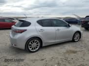 ✅ 2013 Lexus CT 200h • VIN: JTHKD5BH7D2129522 • Лот: 93306575. Опубликован ранее на Copart с пробегом Не указан. Бесплатный доступ к архиву аукционных продаж из США и подробный отчёт об истории автомобиля на DreamBid. Изображение 3.