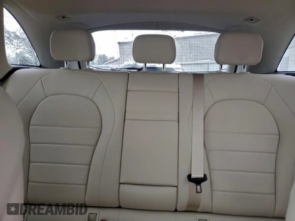 ✅ 2019 Mercedes-Benz GLC 300 • VIN: WDC0G4KBXKF641135 • Лот: 94959975. Опубликован ранее на Copart с пробегом 67 947 миль. Бесплатный доступ к архиву аукционных продаж из США и подробный отчёт об истории автомобиля на DreamBid. Изображение 10.