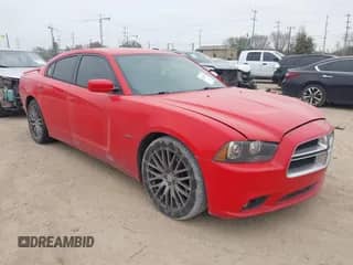 ✅ 2014 Dodge Charger RT • VIN: 2C3CDXCTXEH199291 • Lot: 41591362. Wystawiony na IAAI z przebiegiem 113 452 mil. Bezpłatny archiwum sprzedaży aukcyjnych z USA i szczegółowy raport historii pojazdu na DreamBid. Zdjęcie 1.