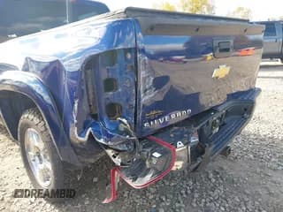 ✅ 2013 Chevrolet Silverado 1500 LT • VIN: 3GCPKSE75DG352132 • Lot: 43538045. Wystawiony na IAAI z przebiegiem 161 029 mil. Bezpłatny archiwum sprzedaży aukcyjnych z USA i szczegółowy raport historii pojazdu na DreamBid. Zdjęcie 6.