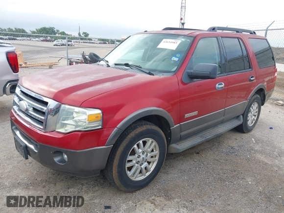 ✅ 2007 Ford Expedition XLT • VIN: 1FMFU15527LA97229 • Lot: 42654983. Listed on IAAI with 227,116 mi. Free auction sales archive from the USA and detailed vehicle history report at DreamBid. Image 2.