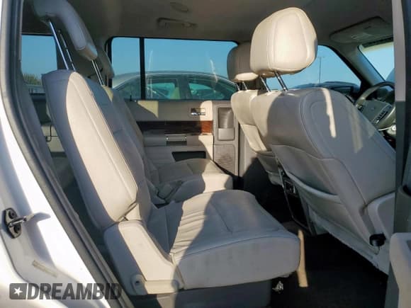 ✅ 2011 Ford Flex SEL • VIN: 2FMGK5CC9BBD37193 • Lot: 68873405. Listed on Copart with 151,567 mi. Free auction sales archive from the USA and detailed vehicle history report at DreamBid. Image 11.