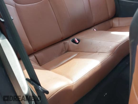 ✅ 2012 Hyundai Genesis Coupe Grand Touring • VIN: KMHHU6KH2CU078575 • Lot: 41963465. Wystawiony na IAAI z przebiegiem 95 683 mil. Bezpłatny archiwum sprzedaży aukcyjnych z USA i szczegółowy raport historii pojazdu na DreamBid. Zdjęcie 8.