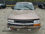 ✅ 2004 Chevrolet Blazer LS • VIN: 1GNDT13X64K168315 • Lot: 53249495. Wystawiony na Copart z przebiegiem 163 891 mil. Bezpłatny archiwum sprzedaży aukcyjnych z USA i szczegółowy raport historii pojazdu na DreamBid. Zdjęcie 5.