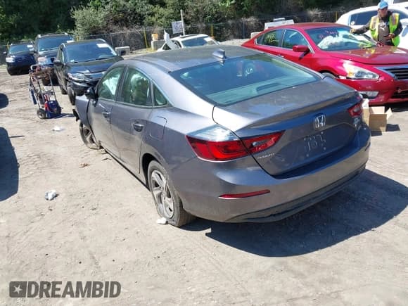 ✅ 2019 Honda Insight EX • VIN: 19XZE4F53KE004847 • Lot: 43006386. Listed on IAAI with 86,295 mi. Free auction sales archive from the USA and detailed vehicle history report at DreamBid. Image 3.