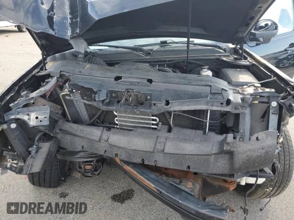 2010 Chevrolet Suburban LT z VIN 1GNUKJE31AR198192, wystawiony jako Copart lot #70546795 z przebiegiem 330 168 mil mil oraz Szkoda całkowita • Salvage title. Historia ofert i sprzedaży dostępna na DreamBid. Obrazek 12.