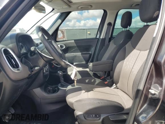 ✅ 2015 FIAT 500L Easy • VIN: ZFBCFABH6FZ036531 • Лот: 46793485. Опубликован ранее на Copart с пробегом 61 508 миль. Бесплатный доступ к архиву аукционных продаж из США и подробный отчёт об истории автомобиля на DreamBid. Изображение 7.