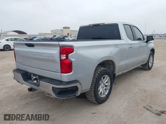✅ 2019 Chevrolet Silverado 1500 LT • VIN: 1GCRYDED9KZ374981 • Lot: 43725539. Wystawiony na IAAI z przebiegiem 155 686 mil. Bezpłatny archiwum sprzedaży aukcyjnych z USA i szczegółowy raport historii pojazdu na DreamBid. Zdjęcie 4.
