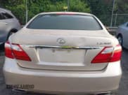 ✅ 2012 Lexus LS 460 • VIN: JTHBL5EF5C5111062 • Lot: 42726458. Listed on IAAI with 87,277 mi. Free auction sales archive from the USA and detailed vehicle history report at DreamBid. Image 16.