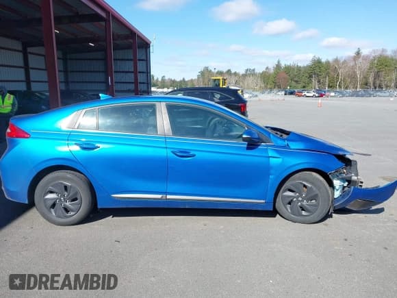✅ 2017 Hyundai Ioniq SEL • VIN: KMHC75LCXHU033678 • Lot: 41979524. Listed on IAAI with 62,254 mi. Free auction sales archive from the USA and detailed vehicle history report at DreamBid. Image 14.