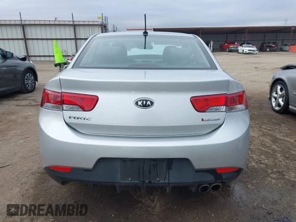✅ 2010 Kia Forte SX • VIN: KNAFW6A30A5262526 • Лот: 41104882. Опубликован ранее на IAAI с пробегом 43 443 миль. Бесплатный доступ к архиву аукционных продаж из США и подробный отчёт об истории автомобиля на DreamBid. Изображение 17.