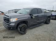 ✅ 2015 Toyota Tundra SR • VIN: 5TFUY5F11FX435312 • Лот: 59302505. Опубликован ранее на Copart с пробегом 94 312 миль. Бесплатный доступ к архиву аукционных продаж из США и подробный отчёт об истории автомобиля на DreamBid. Изображение 1.