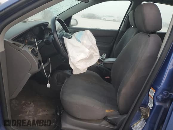 ✅ 2004 Ford Focus ZX5 • VIN: 3FAHP373X4R119847 • Лот: 77478124. Опубликован ранее на Copart с пробегом Не указан. Бесплатный доступ к архиву аукционных продаж из США и подробный отчёт об истории автомобиля на DreamBid. Изображение 7.