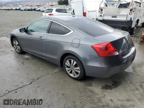✅ 2012 Honda Accord EX-L • VIN: 1HGCS1B89CA007884 • Лот: 81525915. Опубликован ранее на Copart с пробегом 123 419 миль. Бесплатный доступ к архиву аукционных продаж из США и подробный отчёт об истории автомобиля на DreamBid. Изображение 2.