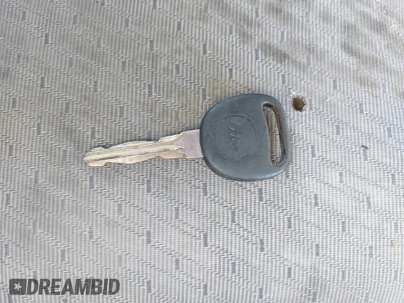 ✅ 2007 Chevrolet Silverado 2500HD Work Truck • VIN: 1GCHC29KX7E571521 • Lot: 42692432. Wystawiony na IAAI z przebiegiem 309 814 mil. Bezpłatny archiwum sprzedaży aukcyjnych z USA i szczegółowy raport historii pojazdu na DreamBid. Zdjęcie 11.