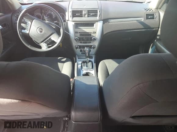 ✅ 2011 Mercury Milan • VIN: 3MEHM0HA1BR603271 • Lot: 46684185. Wystawiony na Copart z przebiegiem 137 970 mil. Bezpłatny archiwum sprzedaży aukcyjnych z USA i szczegółowy raport historii pojazdu na DreamBid. Zdjęcie 8.