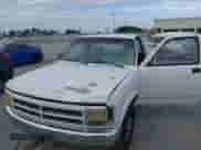 1996 Dodge Dakota z VIN 1B7FL26XXTS665546, wystawiony jako IAAI lot #41009915 z przebiegiem 84 332 mil mil oraz . Historia ofert i sprzedaży dostępna na DreamBid. Obrazek 6.