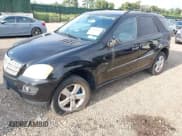 ✅ 2006 Mercedes-Benz M 500 • VIN: 4JGBB75E66A028979 • Lot: 42823198. Wystawiony na IAAI z przebiegiem 203 753 mil. Bezpłatny archiwum sprzedaży aukcyjnych z USA i szczegółowy raport historii pojazdu na DreamBid. Zdjęcie 2.