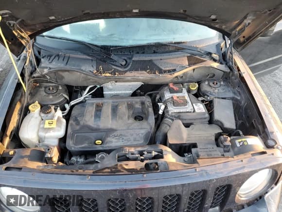 ✅ 2015 Jeep Patriot Sport • VIN: 1C4NJPBB3FD358771 • Lot: 86523725. Listed on Copart with 161,119 mi. Free auction sales archive from the USA and detailed vehicle history report at DreamBid. Image 12.