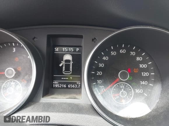 ✅ 2011 Volkswagen Golf TDI • VIN: WVWDM7AJXBW064679 • Lot: 42578198. Listed on IAAI with 195,216 mi. Free auction sales archive from the USA and detailed vehicle history report at DreamBid. Image 7.