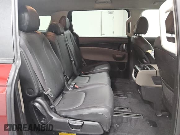 ✅ 2025 Kia Carnival LXS • VIN: KNDNB5K34S6533733 • Lot: 91716245. Listed on Copart with 10,411 mi. Free auction sales archive from the USA and detailed vehicle history report at DreamBid. Image 11.