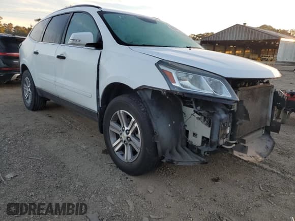 ✅ 2017 Chevrolet Traverse LT • VIN: 1GNKRHKD1HJ270767 • Lot: 86884925. Wystawiony na Copart z przebiegiem 172 863 mil. Bezpłatny archiwum sprzedaży aukcyjnych z USA i szczegółowy raport historii pojazdu na DreamBid. Zdjęcie 4.