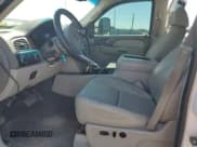 ✅ 2008 GMC Sierra 2500HD Work Truck • VIN: 1GTHK23618F153925 • Lot: 68523715. Listed on Copart with 290,264 mi. Free auction sales archive from the USA and detailed vehicle history report at DreamBid. Image 7.