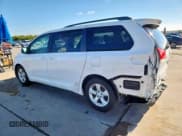 ✅ 2012 Toyota Sienna LE • VIN: 5TDKK3DC3CS256790 • Лот: 81681175. Опубликован ранее на Copart с пробегом 172 149 миль. Бесплатный доступ к архиву аукционных продаж из США и подробный отчёт об истории автомобиля на DreamBid. Изображение 2.