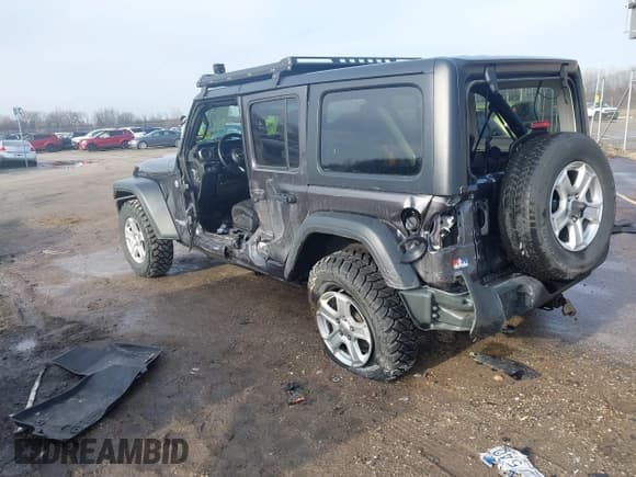 ✅ 2021 Jeep Wrangler Unlimited Sport S • VIN: 1C4HJXDN7MW744860 • Lot: 41722562. Listed on IAAI with Not provided. Free auction sales archive from the USA and detailed vehicle history report at DreamBid. Image 3.