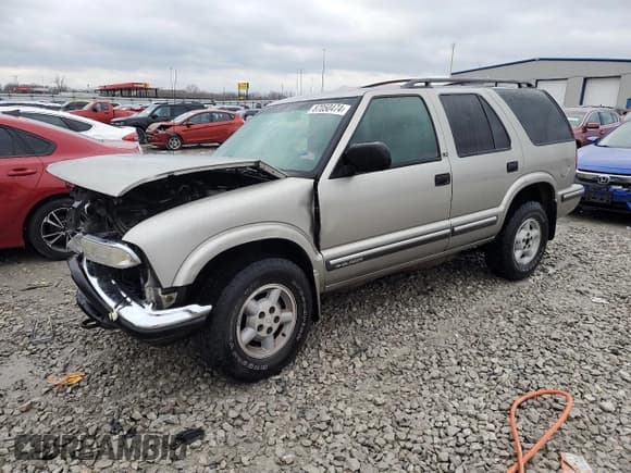 ✅ 2000 Chevrolet Blazer LT • VIN: 1GNDT13W5Y2311378 • Lot: 87050474. Wystawiony na Copart z przebiegiem Nie podano. Bezpłatny archiwum sprzedaży aukcyjnych z USA i szczegółowy raport historii pojazdu na DreamBid. Zdjęcie 1.