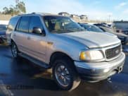 ✅ 2001 Ford Expedition XLT • VIN: 1FMRU16W81LB39527 • Лот: 41364921. Опубликован ранее на IAAI с пробегом 191 198 миль. Бесплатный доступ к архиву аукционных продаж из США и подробный отчёт об истории автомобиля на DreamBid. Изображение 1.
