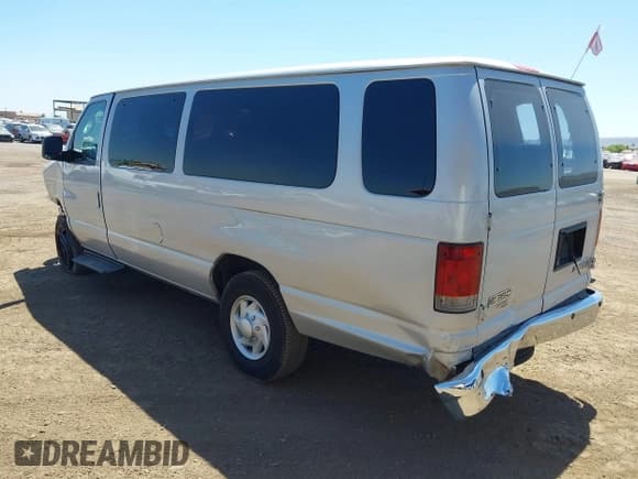 ✅ 2010 Ford Econoline Passenger XL • VIN: 1FBSS3BL8ADA23682 • Лот: 42533916. Опубликован ранее на IAAI с пробегом 515 698 миль. Бесплатный доступ к архиву аукционных продаж из США и подробный отчёт об истории автомобиля на DreamBid. Изображение 3.
