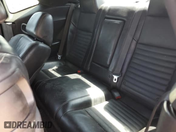 ✅ 2012 Dodge Challenger SXT Plus • VIN: 2C3CDYAG9CH174004 • Lot: 71962174. Wystawiony na Copart z przebiegiem 128 293 mil. Bezpłatny archiwum sprzedaży aukcyjnych z USA i szczegółowy raport historii pojazdu na DreamBid. Zdjęcie 10.