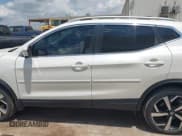 ✅ 2022 Nissan Rogue SL • VIN: JN1BJ1CV7NW348582 • Lot: 43062057. Wystawiony na IAAI z przebiegiem 21 394 mil. Bezpłatny archiwum sprzedaży aukcyjnych z USA i szczegółowy raport historii pojazdu na DreamBid. Zdjęcie 14.