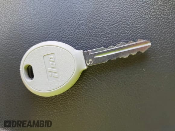 ✅ 2013 Chrysler 200 Touring • VIN: 1C3CCBBB8DN736857 • Lot: 43453414. Wystawiony na IAAI z przebiegiem 180 261 mil. Bezpłatny archiwum sprzedaży aukcyjnych z USA i szczegółowy raport historii pojazdu na DreamBid. Zdjęcie 11.