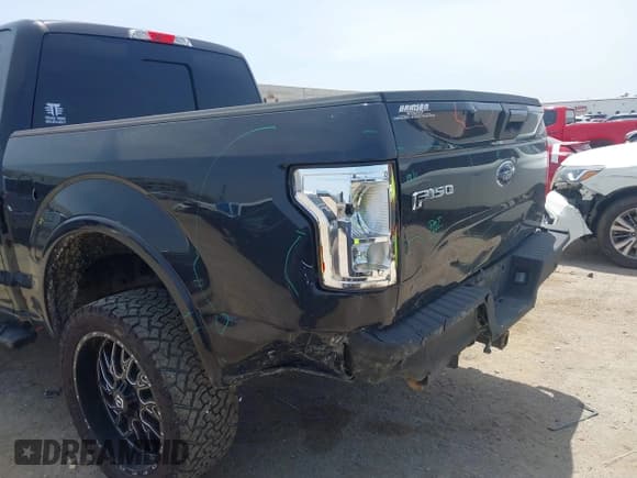 ✅ 2017 Ford F-150 XL • VIN: 1FTEW1CG7HFA69828 • Lot: 42765544. Listed on IAAI with 103,249 mi. Free auction sales archive from the USA and detailed vehicle history report at DreamBid. Image 6.